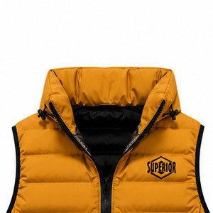 Gilet d'hiver pour homme avec logo personnalisé, veste sans manches matelassée élégante avec col haut, design léger et chaud pour un style décontracté - Product Image 3