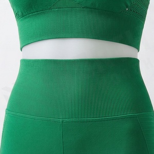 Conjunto de Yoga para Mujer con Patrón Sólido, Ropa Deportiva Premium para Gimnasio, Entrenamiento, Ejercicio y Deportes - Product Image 5