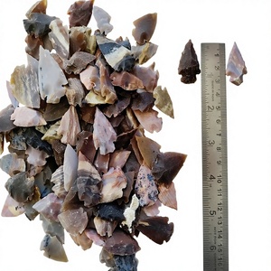 Venta al por mayor de puntas de flecha de ágata hechas a mano de 1-1.25 pulgadas, artesanías de piedras semipreciosas, gemas de fantasía estilo mascota, decoración del hogar, modelo Gujarat - Product Image 1