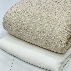 Tissu brodé de luxe en promotion pour robes de mariée, tenues de soirée et occasions spéciales, disponible au prix d'usine - Product Image 2