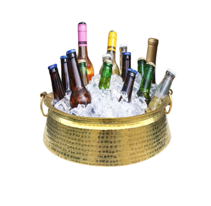 Enfriador de Vino de Diseño Único, Cubitera de Metal para Champán con Recubrimiento Dorado de Acero Inoxidable, con Asa y Diseño de Estrella Hecho a Mano - Product Image 2