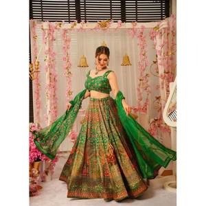 Magnifique Lehenga Choli coupe trapèze pour les fêtes, taille naturelle, tissu organza avec imprimé floral numérique - Product Image 5