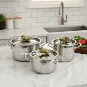 Juego de Sartenes y Cacerolas de Acero Inoxidable Martillado Artesanal, Diseño Europeo, Utensilios de Cocina Decorativos Premium con Detalles Dorados en Forma de Uva y Tapas - Product Image 2