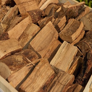 Leña Seca Lista para Quemar para Noches Acogedoras, Comodidad en la Chimenea y Calor Confiable Durante el Clima Frío - Product Image 5