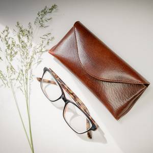 Étui à lunettes en cuir véritable classique fait main par un designer, protecteur de lunettes de soleil, article cadeau d'entreprise de luxe LGC-0030 - Product Image 3