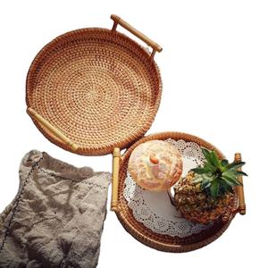 Bandeja de servicio de ratán hecha a mano para decoración del hogar de diseño único moderno o bandeja de caña o bambú a un precio razonable - Product Image 1