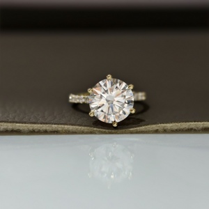 Anillo de Compromiso de Lujo con Diamante de Laboratorio de 5 Quilates, Corte Brillante Redondo, E VS1, Oro Amarillo de 14K, Certificado IGI, para Bodas y Aniversarios - Product Image 4