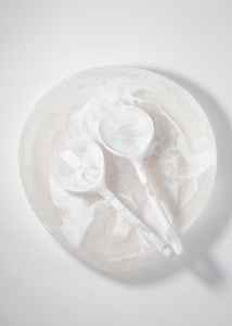 Bol de service élégant en résine avec ensemble de cuillères pour une présentation de table raffinée, améliorant le service des repas avec un attrait moderne et élégant - Product Image 4