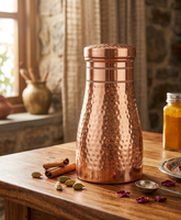 Pichet à eau en cuivre de forme moderne, pichet pour une bonne santé, pour le lait, le sucre martelé, la carpe ou le pot de chevet