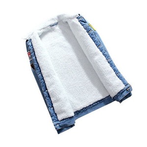 Veste en jean bleu clair pour homme, col rabattu, design patchwork, décontractée, lavée, 100 % coton, coupe régulière, coupe-vent - Product Image 5