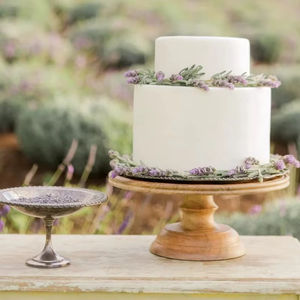 Support à gâteau vintage en bois sur piédestal, support à gâteau rustique, support à gâteau style ferme, support à dessert en bois, présentoir à gâteau - Product Image 1