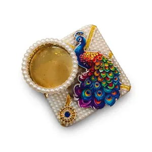 Portavelas Cuadrado Hecho a Mano con Cuentas de Perlas y Diseño de Pavo Real para Decoración del Hogar - Product Image 2