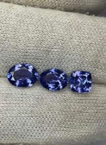 Lot de 3 Tanzanites Bleues Naturelles - Tailles Ovale et Coussin pour la Fabrication de Bijoux 3.85CTS - Product Image 3