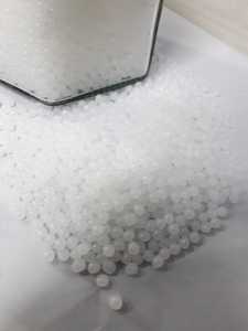 เม็ดพลาสติกโพลีเอทิลีนความหนาแน่นสูง (HDPE) สีขาวบริสุทธิ์ เกรดอาหาร เกรดสำหรับฉีดขึ้นรูป วัตถุดิบพลาสติก - Product Image 4