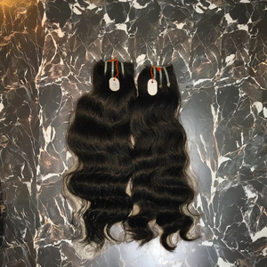 Extensions de cheveux humains crus naturels de qualité temple indien un donneur en vrac vierge Remy cheveux de vague noire tissage cheveux dessinés simples - Product Image 1