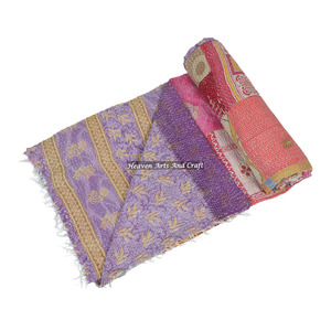 Colcha de Algodón Indio Kantha Hecha a Mano, Estampada, Lavable, Reversible, Vintage, para Todas las Estaciones, de Rajasthan - Product Image 1