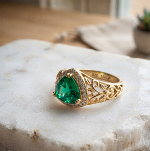 แหวนเงินแท้ 925 ประดับเพทายทรงลูกแพร์ ชุบทอง 18K ดีไซน์หนามเตย สำหรับผู้หญิง เหมาะสำหรับงานแต่งงาน - Product Image 1