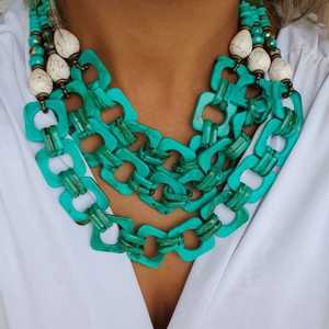 Collier artisanal en corne perlée, bijou statement, perles de corne naturelle, accessoire de mode ethnique superposé, bijoux en gros - Product Image 2