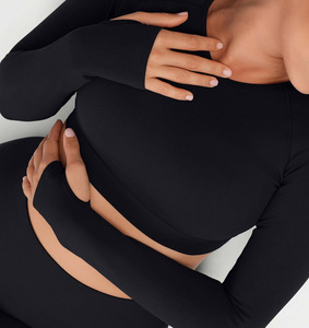 Women's Trendy Sportswear Solid Front Logo Seamless 2-Piece Yoga Set with Leggings and <b>Top</b> for Women's Sets Gym Workouts - Product Image 6