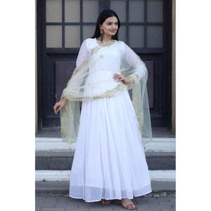 Ensemble robe et dupatta de créateur XL avec broderie Zari - Product Image 1