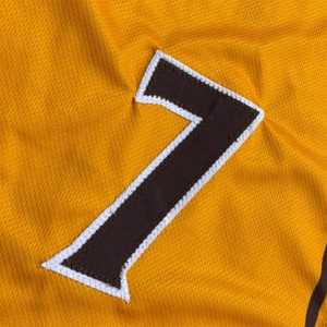 Camiseta de Béisbol Amarilla Personalizada para Hombre, Uniforme de Equipo Transpirable de Poliéster, Cuello en V, Sublimada, Ropa Deportiva OEM para Entrenamiento - Product Image 5