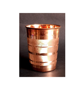 Verre en cuivre martelé de qualité supérieure pour les ménages modernes conservant pureté et style avec des avantages ayurvédiques traditionnels - Product Image 1