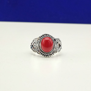 แหวนเงินแท้ 925 ประดับปะการังสีแดงธรรมชาติ รูปทรงล็อค งานแฮนด์เมด สไตล์โบฮีเมียน แหวนแต่งงานประดับอัญมณี เครื่องประดับแฟชั่นสำหรับผู้หญิง งานปาร์ตี้ - Product Image 3