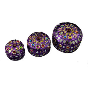 Coffret de 3 boîtes de rangement pour bijoux, fabriquées en Inde, réutilisables, en laque, miroir, perles, boîte à bibelots faite à la main, pour femmes, pour la maison - Product Image 2