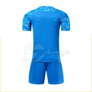 Tenue de sport au design unique et à prix abordable, maillot et short de football, couleur personnalisée, maillot et short de football de haute qualité pour adultes - Product Image 2