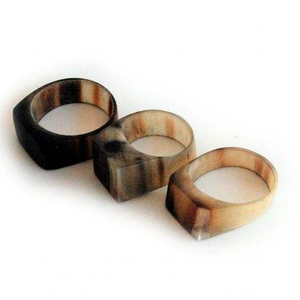 แหวนทำมือจากเขาควายธรรมชาติ ดีไซน์ทันสมัย เป็นมิตรกับสิ่งแวดล้อม โดย HF Crafts - Product Image 1