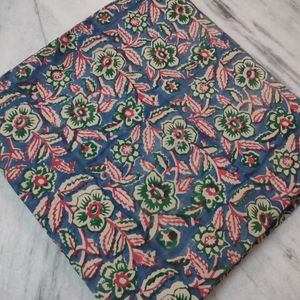 Hermosa Tela Azul Estampada a Mano, Tela de Algodón, Tela India, Tela de Algodón Estampada a Bloque, Tela para Vestidos de Mujer, Tela Voile - Product Image 1