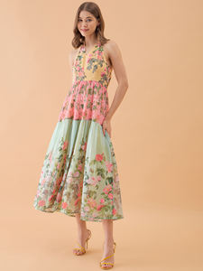 Robe Maxi Évasée Multicolore à Imprimé Floral et Dos Nu, Préférée des Femmes, pour Usage Quotidien, Décontracté et Domestique, à Prix de Gros - Product Image 2