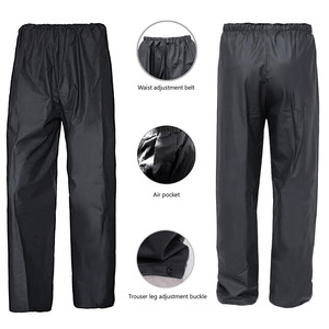 Combinaison de pluie en PU noire en deux pièces, veste et pantalon imperméables avec capuche - Product Image 2
