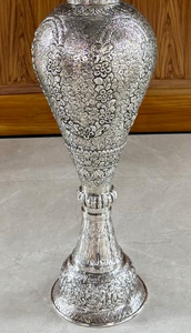 Vase à fleurs vintage Dhatukala, grand vase de sol sculpté, design Art Déco, vase en laiton durable fait à la main pour jardin, maison, temple, balcon - Product Image 3