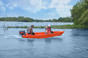 Bateau en polyéthylène Keman 3,5 mètres |   Compatible avec les moteurs hors-bord de 15 à 25 CV, pour bateaux de pêche, bateaux de sauvetage, haute durabilité - Product Image 2