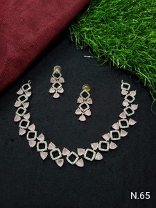 Conjunto de Joyería Nupcial Étnica Americana Clásica con Diamantes, Collar y Aretes de Dos Piezas para Boda y Fiesta, Estilo Moderno - Product Image 1