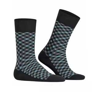 Uniquen Enterprises Merino Wool Thick Waterproof Breathable <b>Socks</b> Personalized Logo Bottom for <b>Men</b> Women Winter Private Label - Product Image 3