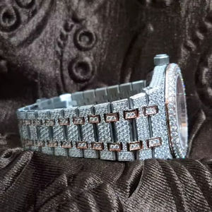 Montre Hip Hop haut de gamme avec diamants naturels, diamants de laboratoire et moissanite, bracelet blanc, achat en gros - Product Image 1