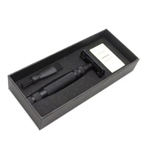 Maquinilla de Afeitar Doble de Seguridad Personalizada para Hombre, Diseño Vintage Negro Mate, Hojas de Acero Inoxidable, Cuerpo con Diseño de Mariposa Abierta - Product Image 5