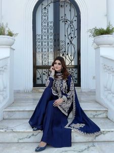 Conjunto de diseñador con bordado de hilo y zari, top de seda Rangoli con pantalón Plazzo y dupatta, completamente cosido y listo para usar. - Product Image 3