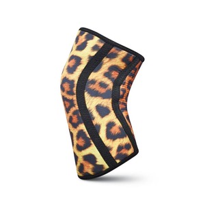 High Quality Weight Lifting Knee Sleeves designed for <b>repeated</b> leg workouts keeping knees supported each training day in gym - Product Image 3