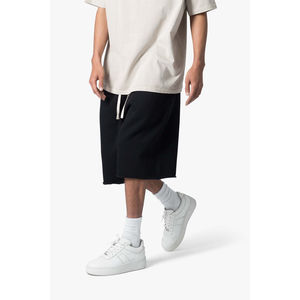 Shorts de survêtement en coton surdimensionnés pour hommes, en molleton épais, coupe ample, style streetwear décontracté, avec logo personnalisé brodé à la taille - Product Image 4