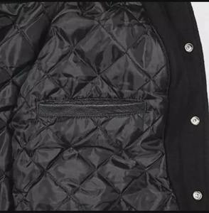 Chaqueta Chicago Varsity Letterman para Hombre, Reversible, Satén Rojo y Negro, Chaqueta Bull - Product Image 2