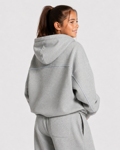 Sudadera con Capucha para Niña, Diseño Personalizado, Color Gris Claro con Líneas en Contraste, Estilo Casual, Talla Grande, Sudadera de Felpa Premium - Product Image 2
