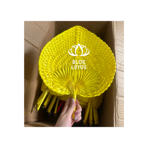 [DISPONIBLE] Abanico de Mano Tejido de Bambú Pintado a Mano BLUE LOTUS Lucy |   Ventilador de Mano para Recuerdos de Boda, Fiestas, Decoración de Vietnam - Product Image 1