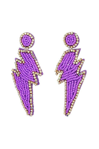 Boucles d'oreilles élégantes brodées de perles de cristal et de rocaille, bijoux uniques faits à la main, design créatif par MD HANDICRAFTS - Product Image 3