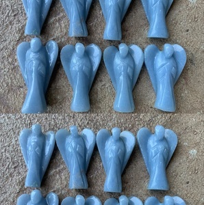 รูปแกะสลักเทวดาจากแองเจลไลต์ธรรมชาติ ขัดเงาด้วยมือ คริสตัลสีน้ำเงิน สำหรับการทำสมาธิ เรกิ จักระ การบำบัดทางจิตวิญญาณ และการตกแต่ง - Product Image 2