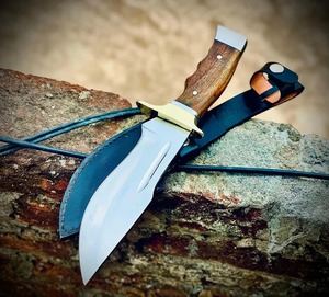 Cuchillo Bowie Hecho a Mano de Acero D2 con Mango de Madera y Funda de Cuero, Cuchillo de Caza y Supervivencia, Cuchillo para Exteriores, Cuchillo Personalizado - Product Image 5