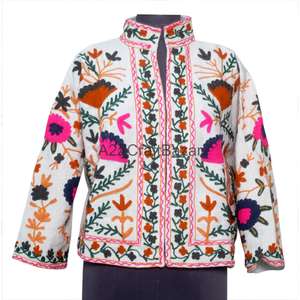 Veste élégante en coton TNT Suzani indien faite à la main, à col en V, tricotée, à volants, brodée, respirante et écologique pour l'hiver - Product Image 1