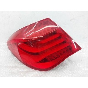 Luz Trasera Izquierda Usada Serie 7 7182197EKK90Z - Product Image 1
